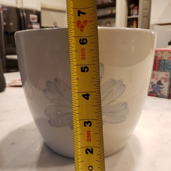 New England Pottery Medium Flower Pot Planter - Picture 3 of 7